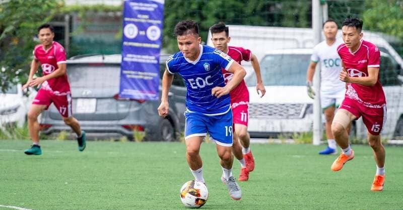 Phương pháp chơi vị trí tiền vệ trong bóng đá sân 7